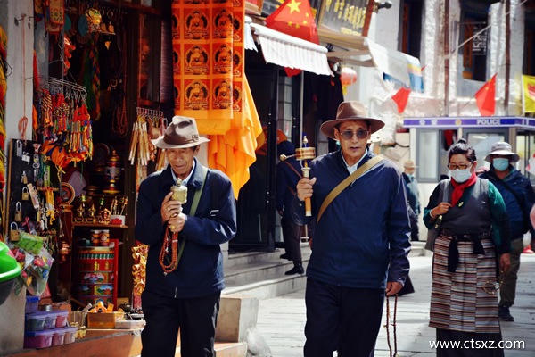 成都去西藏旅游